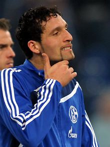 Kevin Kuranyi will zurück ins Nationalteam. Heribert Bruchhagen vermisst ihn dort nicht.