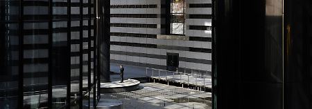 Unter Beobachtung: Die LBBW bekommt nach ihrem finanziellen Debakel von der EU harte Auflagen aufgebrummt. (Bild: LBBW-Zentrale in Stuttgart)
