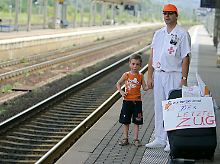 Damit Landärzte nach einem erfolglosen Versuch wieder in die Stadt zurück können, müssen die Zulassungssperren für Ballungszentren aufgehoben werden.