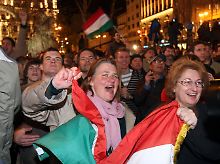 Orbans Anhänger feierten am Abend den Wahlsieg von Fidesz.