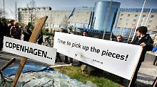 "Time to pick up the pieces" - Zeit, die Trümmer aufzuräumen. Die Umweltorganisation Greenpeace nach dem Gipfel.