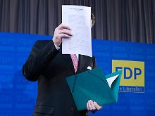 Hermann-Otto Solms übernahm den Job, die massiven Forderungen der Liberalen wieder ein Stückchen mehr verschwinden zu lassen.