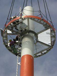 UMTS-Stationen reichen bisher nur etwa einen Kilometer weit.