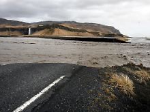 Die Hauptküstenstraße ist in der Nähe von Reykjavik zerstört worden.