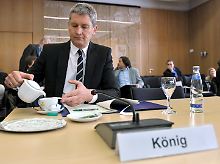 König vor dem Untersuchungsausschuss des niedersächsischen Landtages.