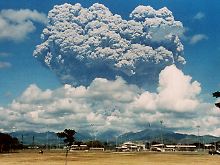 Der Ausbruch des Vulkans Pinatubo auf der Nordinsel Luzon/Philippinen 1991 veränderte die Temperatur auf der Erde.