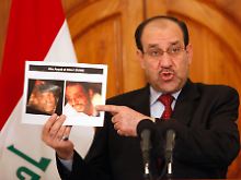 Premierminister Nouri al-Maliki verkündet vor der Presse den Erfolg die Terroristen.