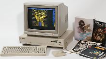 Der legendäre Amiga 1000 mit Software.