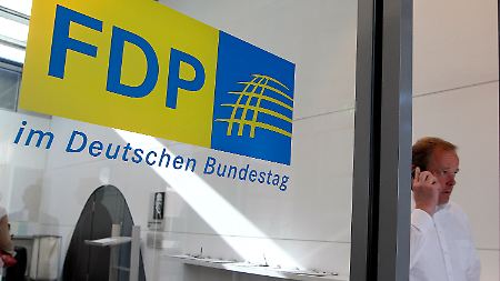 Kommt da was? Die FDP hat immer wieder "ein einfacheres und gerechteres Steuersystem" gefordert.