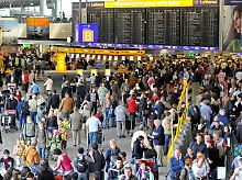 Am Frankfurter Flughafen.
