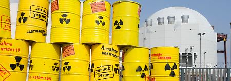 Kurz vor dem 24. Jahrestag der Reaktorkatastrophe von Tschernobyl mobilisieren sich Atomkraftgegner aus allen Schichten der Gesellschaft.