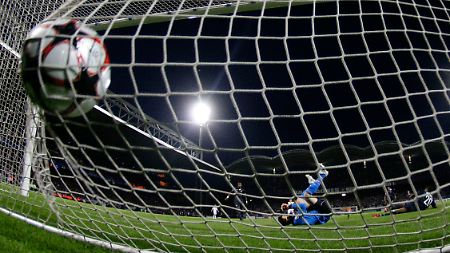 Nach 26 Minuten brachte Olic die Bayern mit dem ersten seiner drei Treffer endgültig auf Finalkurs.