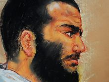 Der gebürtigen Kanadier, Omar Khadr, wurde 2002 im Alter von 15 Jahren in Afghanistan gefangen genommen.