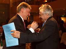 Auch EZB-Chef Jean-Claude Trichet forderte die Finanzmärkte auf, ihre Rolle innerhalb des Wirtschaftssystems zu überdenken. Wünschenswert sei eine Rückkehr zu einer dienenden Funktion für die Realwirtschaft.