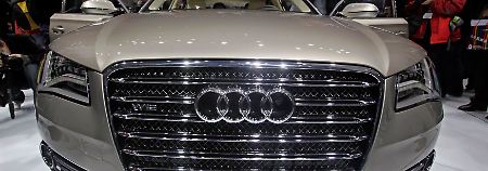 Der neue Audi A8 L W12 Quattro auf der Auroshow in Peking.