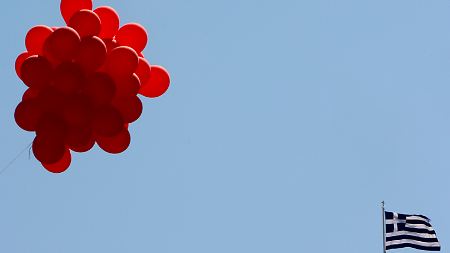 Griechenland fährt harten Sparkurs: Euro-Zone beschließt Milliardenpaket