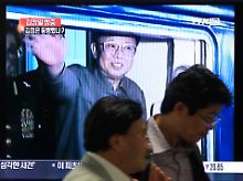 Fernsehbilder zeigen den nordkoreanischen Diktator in einem Zug. Gerüchte besagen, er habe Flugangst.