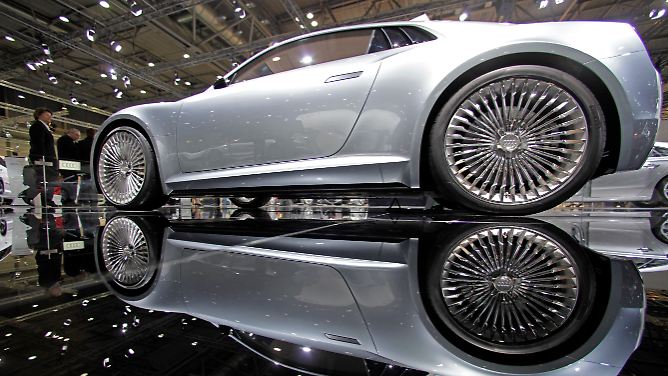 Elektro-Autos im Fokus: An den Stecker und auf ins E-Zeitalter!