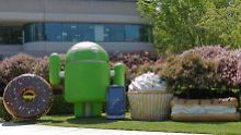 Google lässt sich für neue Android-Versionen immer süße Spitznamen einfallen. 2.2 heißt "Froyo", was von "Frozen Yoghurt" ("gefrorener Joghurt") kommt.
