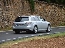 Die Motoren des Mazda 6 wurden ebenfalls großteils überarbeitet. Stärkster Antrieb ist ein 2,2 Liter großer Diesel mit 180 PS.