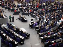 Union und FDP können das Gesetz mit der Mehrheit ihrer Stimmen annehmen.
