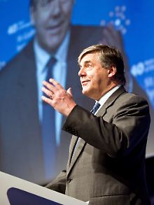 Der oberste Deutschbanker Josef Ackermann: Hier werden sie geholfen.