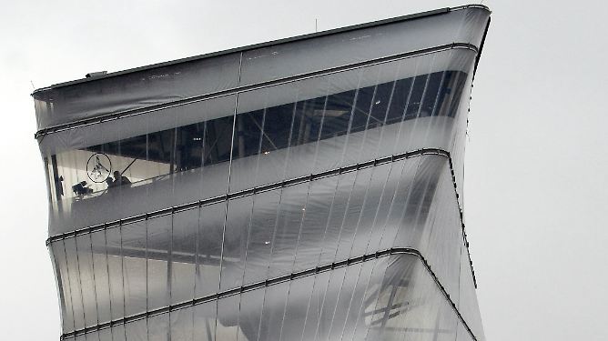 Der Fluchhafen: Brandschutz stoppt BBI