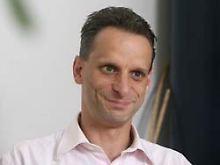 Mathias Binswanger ist Professor für Volkswirtschaftslehre an der Fachhochschule Nordwestschweiz. Im Herbst erscheint sein Buch "Sinnlose Wettbewerbe: Warum wir immer mehr Unsinn produzieren".