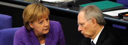 Bundeskanzlerin Merkel und Finanzminister Schäuble im Bundestag.