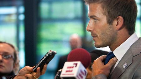 David Beckham soll nach seiner Verletzung nicht auf, sondern neben dem Feld helfen.