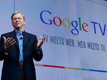 Google-Chef Eric Schmidt präsentiert "Google TV".