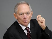 Merkel ließ klären, Schäuble klärte und stellte dann klar.