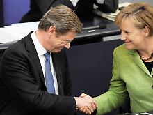Westerwelle und Merkel haben das umstrittene Gesetz durchbekommen.