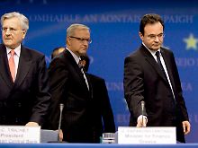 Die Euro-Entscheider: EZB-Chef Jean-Claude Trichet, Griechenlands Finanzminister George Papakonstantinou, Eurogruppen-Chef Jean-Claude Juncker und EU-Wirtschaftskommissar Olli Rehn (von lks.).