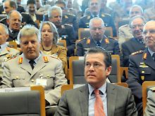Guttenberg hielt vor hohen Bundeswehroffizieren eine Grundsatzrede zur Zukunft der Streitkräfte.