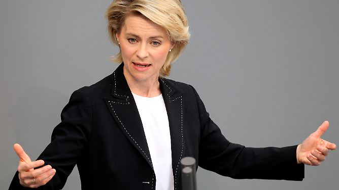 Merkels Allzweckwaffe: Ursula von der Leyen 