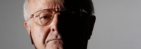 Robert Zollitsch wird vorgeworfen, einen vorbelasteten Bischof abhgestellt zu haben.