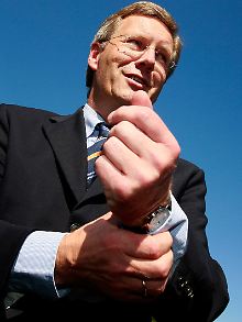 Wulff ist seit 2003 an der Spitze einer CDU/FDP-Koalition niedersächsischer Ministerpräsident.