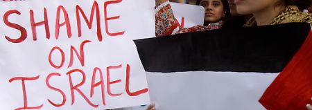 Nach der Militäraktion Israels gegen einen Gaza-Hilfskonvoi ist der internationale Aufschrei groß.