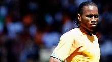 Ist verletzt, fährt aber trotzdem mit zur WM udn das ganze Land hofft auf eine "Wunderheilung": Didier Drogba.