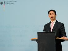 Rösler empört sich, die CSU sei nicht zur Regierungsverantwortung bereit.