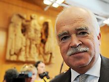 Ein Bayer in Karlsruhe: Peter Gauweiler klagt nicht das erste Mal bei den Verfassungshütern.