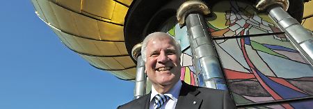Seehofer ist jetzt der erfahrenste Unions-Regierungschef in den Bundesländern.