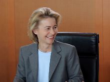 Ursula von der Leyen verwaltet den größten Posten im Bundeshaushalt. Ihr wird die Aufgabe zufallen, die Sparpolitik als sozial gerecht zu verkaufen.
