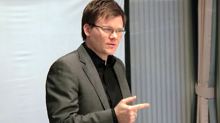 Carsten Schneider ist haushaltspolitischer Sprecher der SPD-Bundestagsfraktion und Sprecher der Landesgruppe Thüringen.