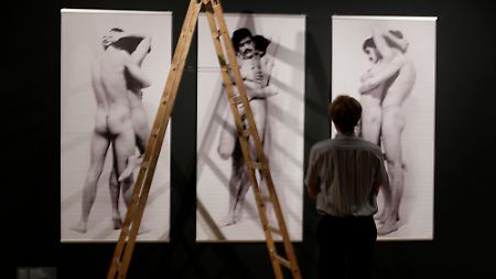 Die Werke auf der "Ars Homo Erotica" in Warschau ...