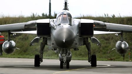 "Charakter des Einsatzes": General will Kampfjets schicken