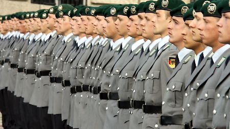 Bis zu 40.000 Soldaten weniger soll die Bundeswehr in Zukunft beschäftigen.