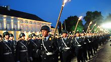 Das Stabmusikkoprs spielte zwei Märsche und einen Blues für den zurückgetretenen Präsidenten.