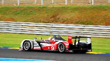 Im siegriechen Auto mit der Nummer neun fuhr mit Mike Rockenfeller der jetzt jüngste Le-Mans-Sieger aller Zeiten.